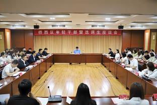 法国队2024主场球衣谍照：从深蓝回归传统蓝色，队徽换成金色